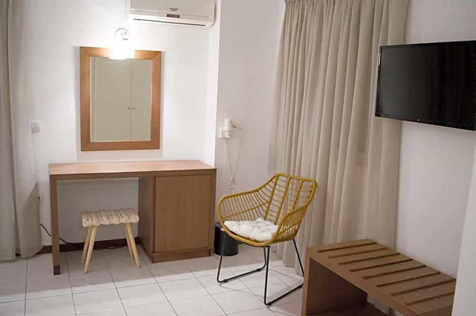 Paradise Beach Hotel