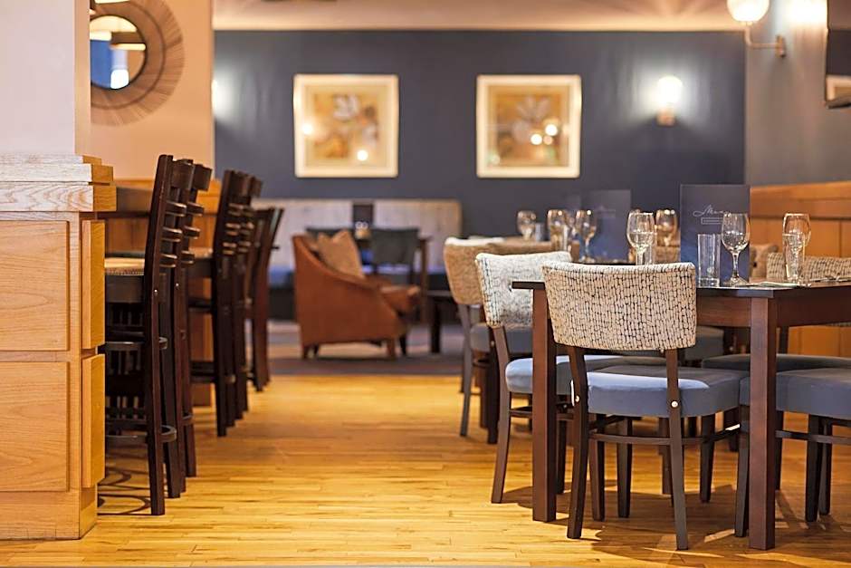 Burntwood Court Hotel