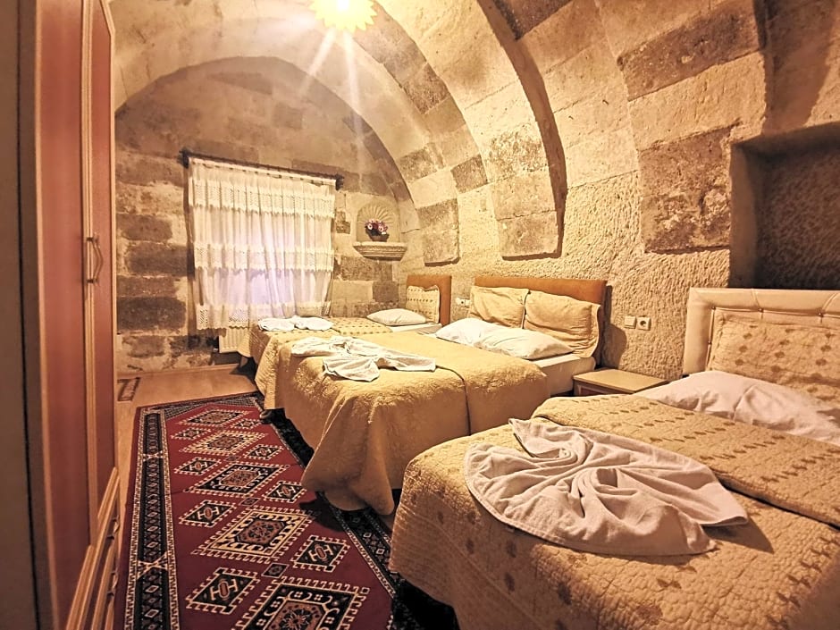 Falcon Cave Suites