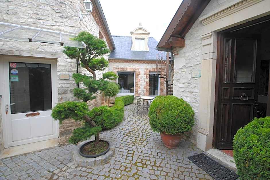 Le Grand Logis - Guest house - Bed and Breakfast