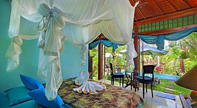 The Mahogany Villa