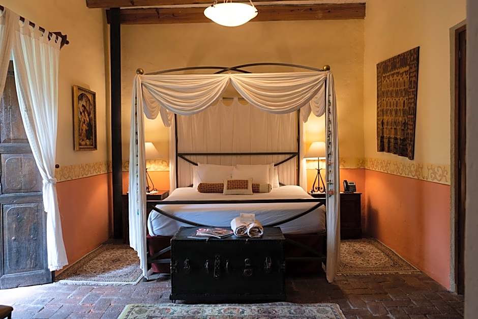 Hacienda Sepulveda Hotel & Spa