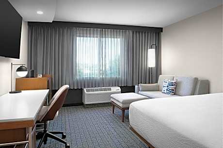 King Room with Bathtub - Mobility Access/Hearing Accessible