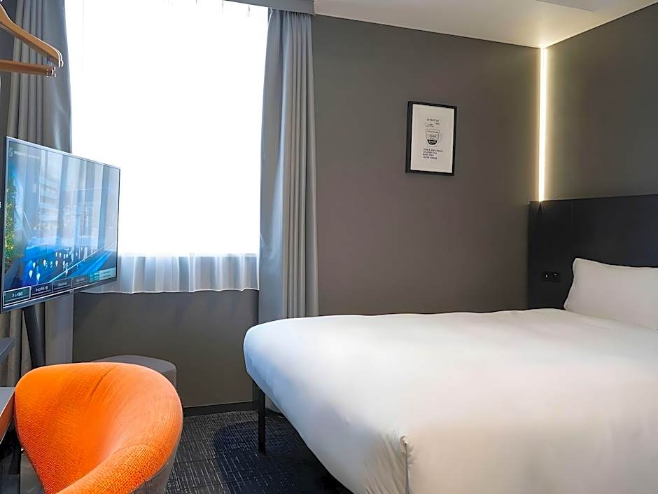 sequence SUIDOBASHI/ TOKYO