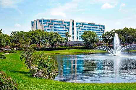 Renaissance by Marriott Orlando Airport Hotel