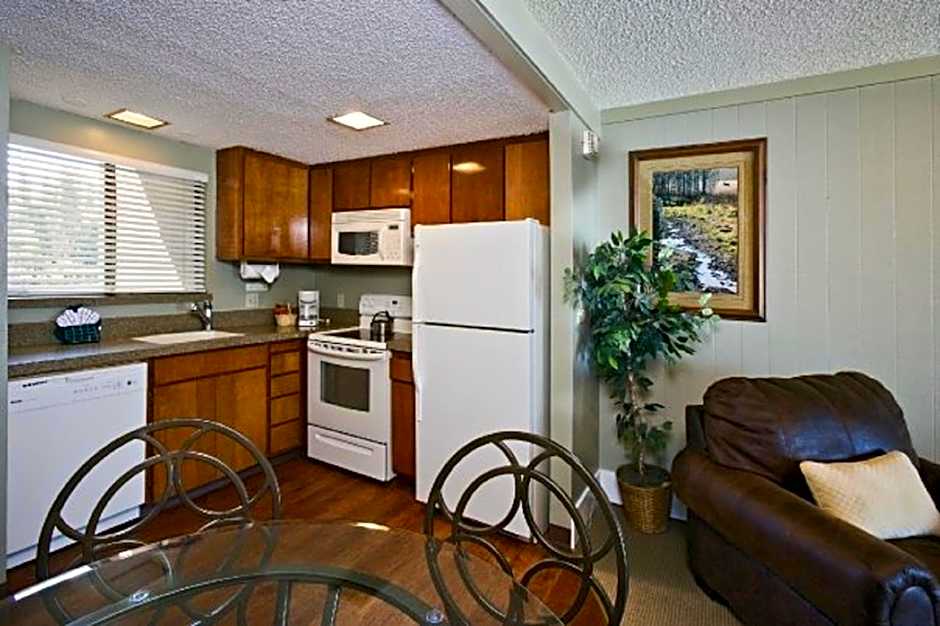 Tahoe Lakeshore Lodge & Spa