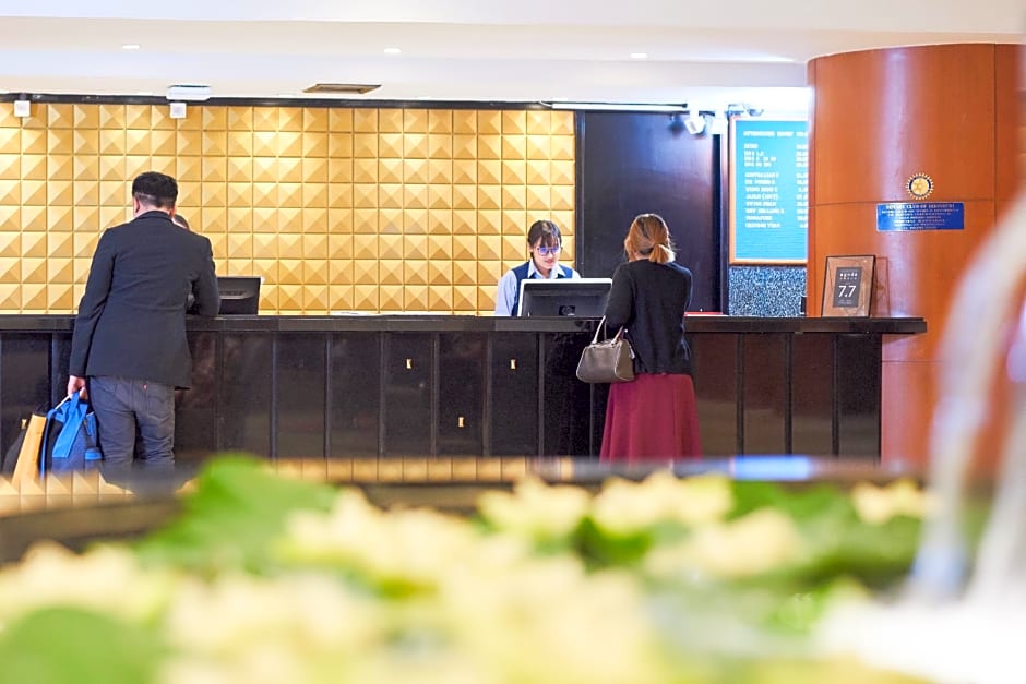 Narai Hotel (SHA Extra Plus)