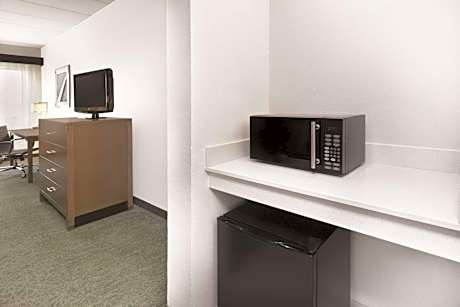 Queen Room - Mobility Access/Non-Smoking