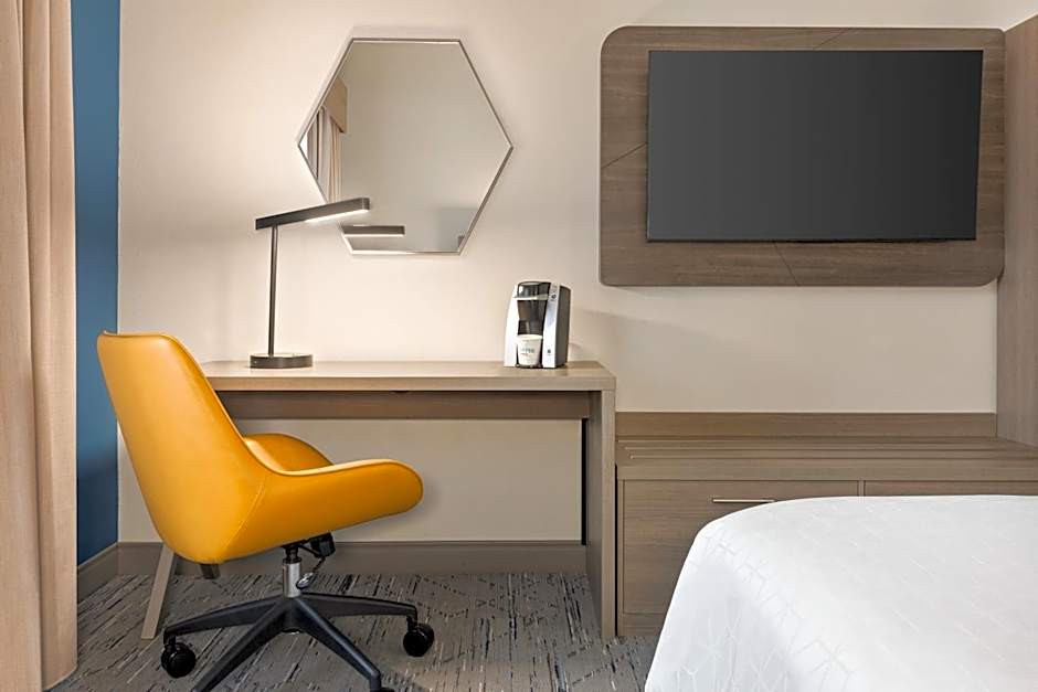 Holiday Inn Express & Suites Greenville-Downtown by IHG