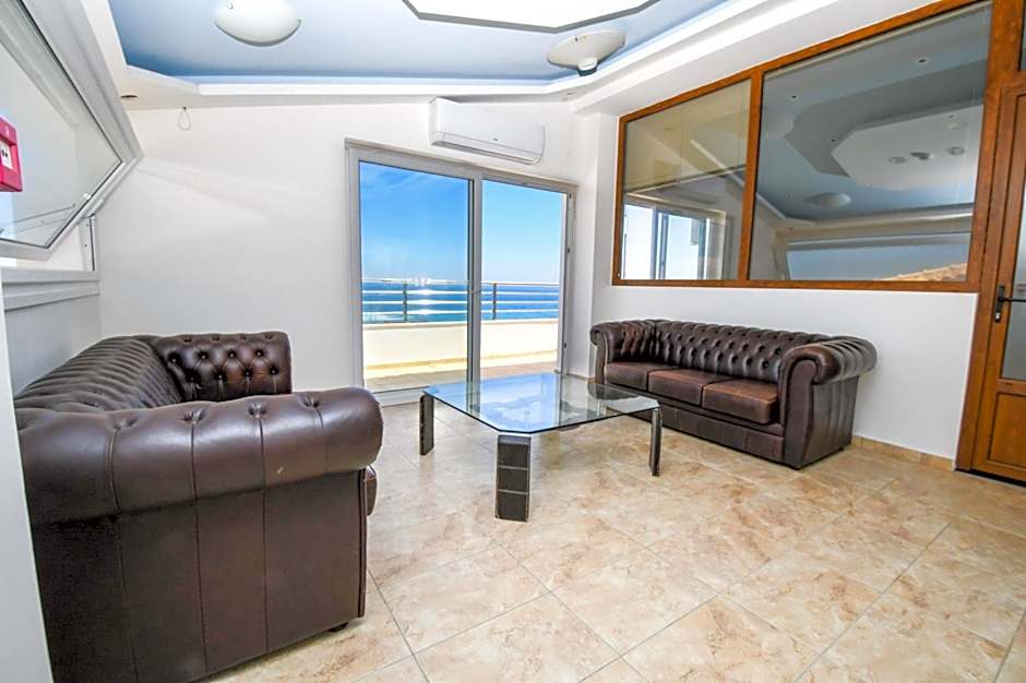 Nefeli Beach - living by the sea