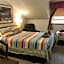 7 Gables Inn & Suites
