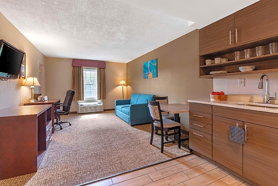 MainStay Suites Foxboro - Mansfield