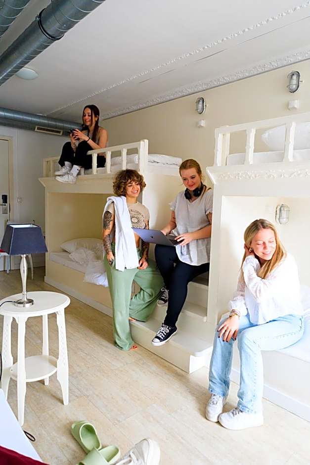 Will & Tate City Stay