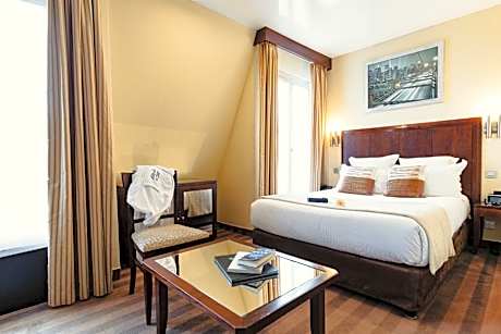 Deluxe Double Room with Balcony