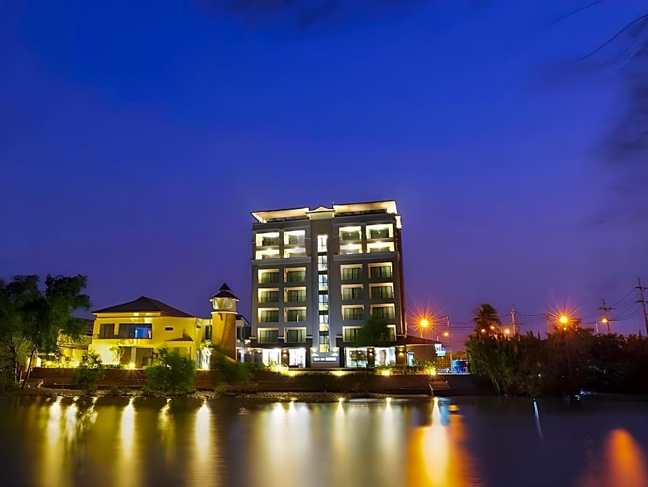Coco View Hotel