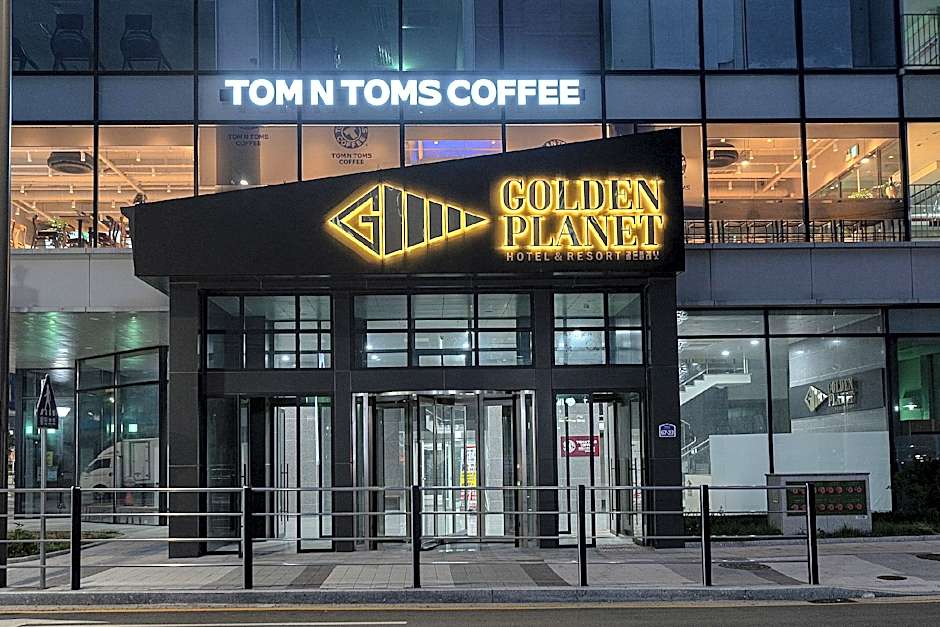 Golden Planet Hotel