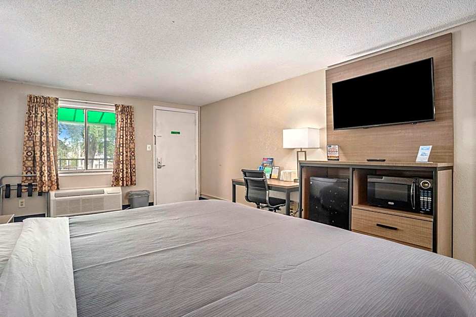 Rodeway Inn Grand Haven