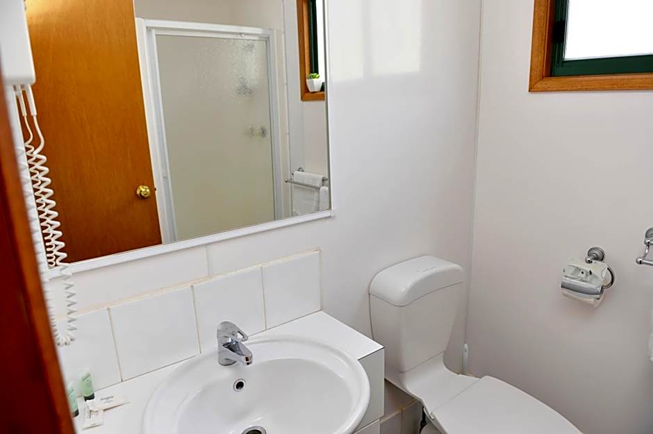 Riverside Cabin Park