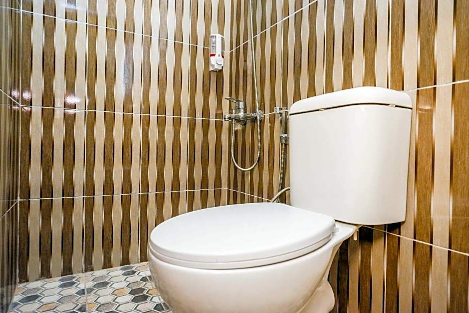 Urbanview Hotel near Alun Alun Tegal