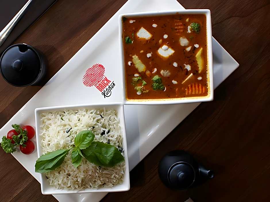 Five Petals Hotel & Banquets