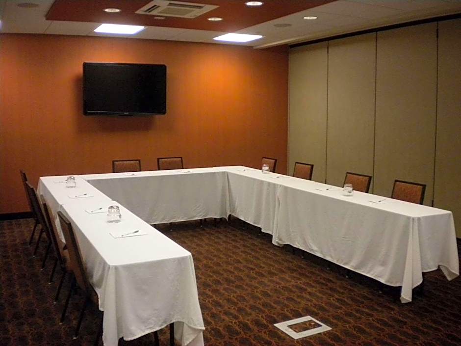 Hampton Inn By Hilton & Suites Cincinnati/Uptown-University Area