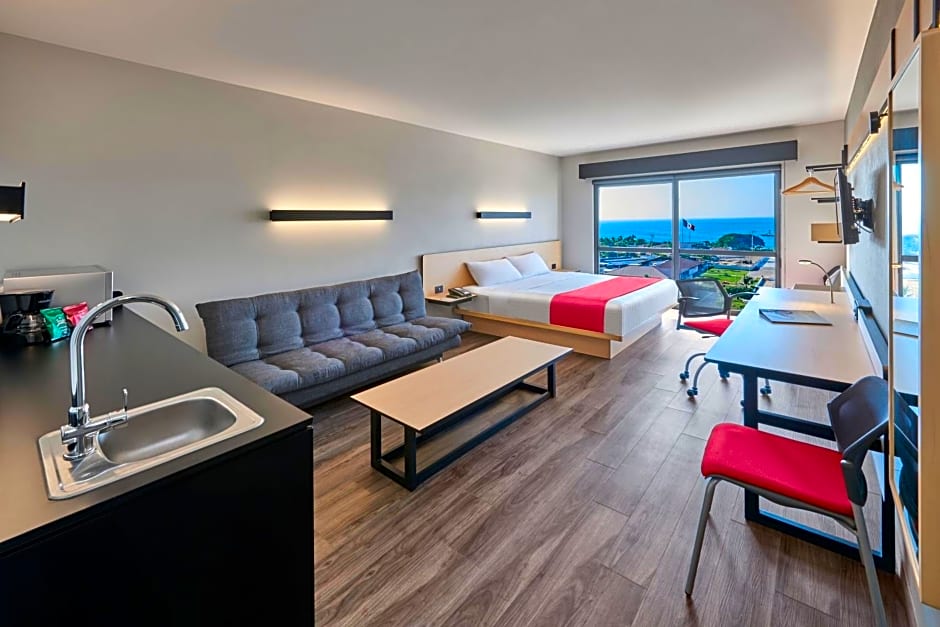 City Express Plus by Marriott Puerto Vallarta