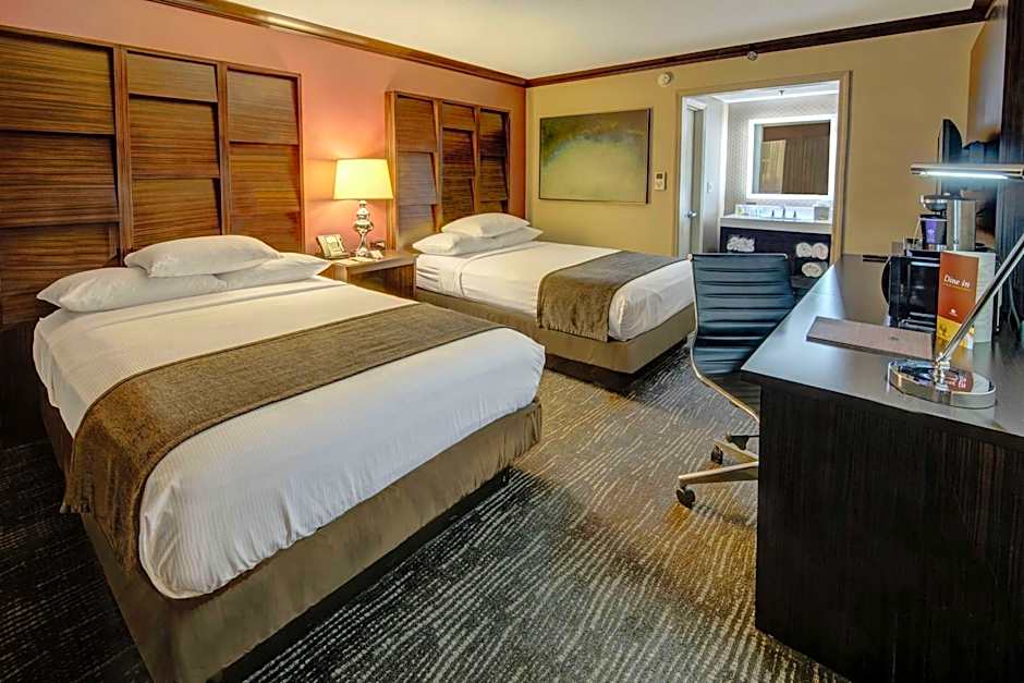 DoubleTree By Hilton Decatur Riverfront