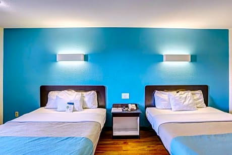 Queen Room with Two Queen Beds - Disability Access - Non-Smoking