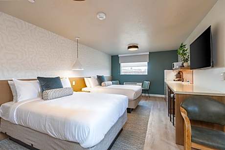 Adobe Sands Motel