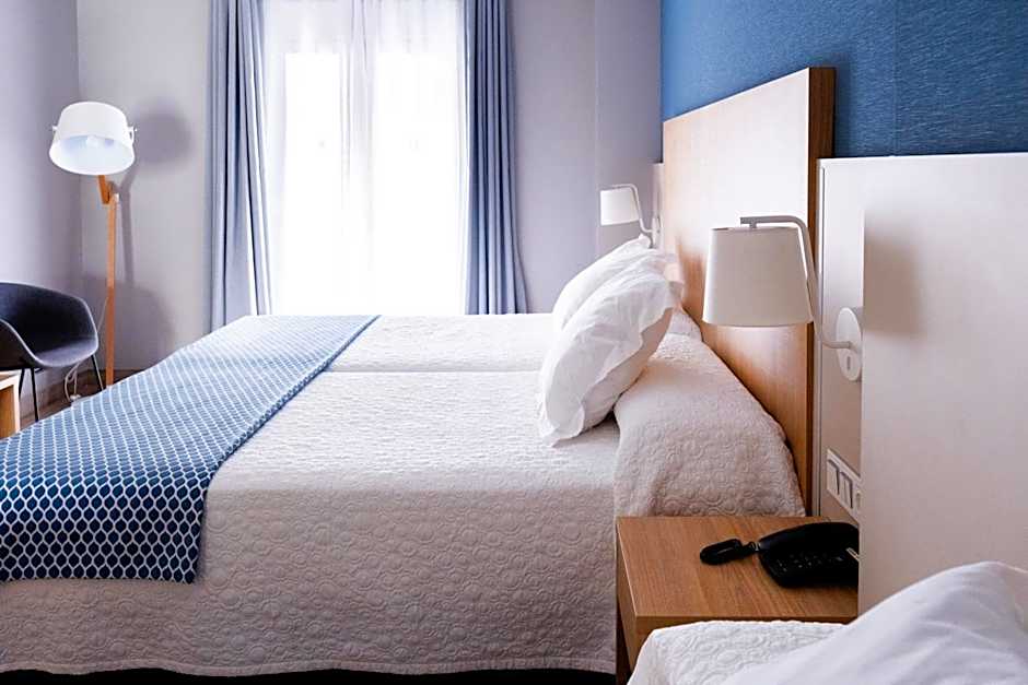 Hotel Puerta del Mar - Adults Recommended