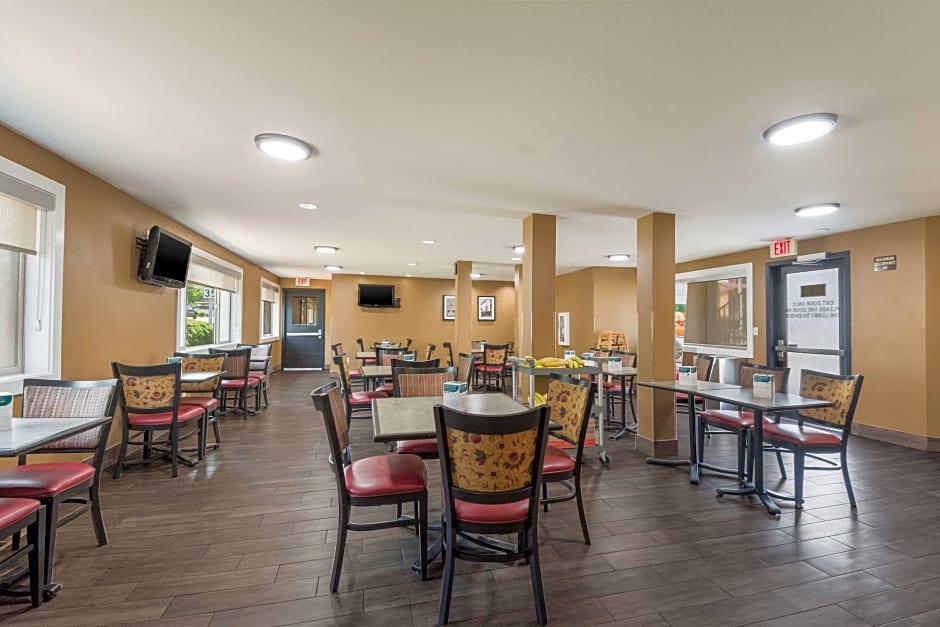 Quality Inn & Suites Airport