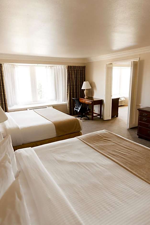 Historic Santa Maria Inn