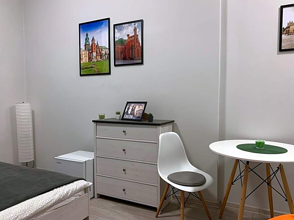Discover Cracow APARThostel