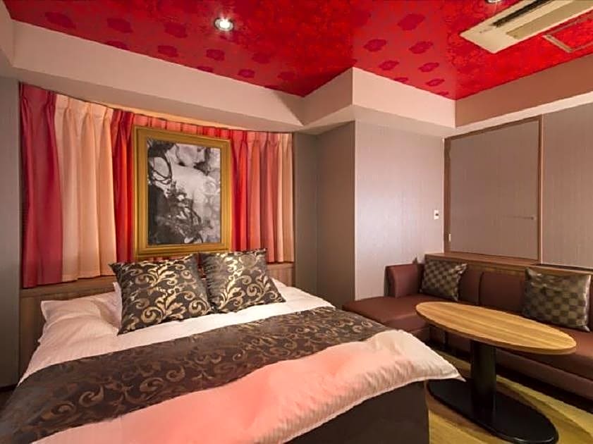 Hotel Beni West