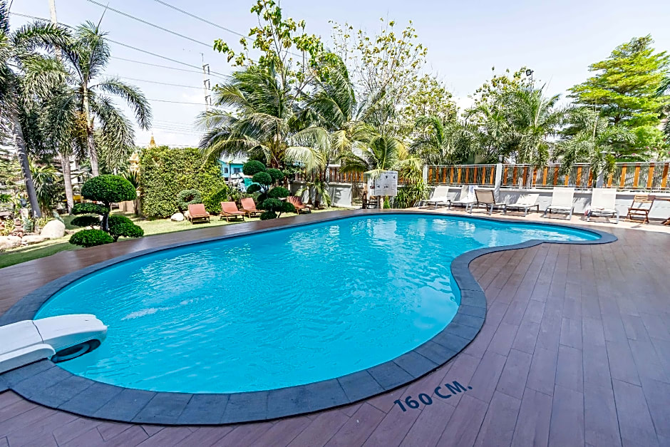 Silver Gold Garden, Suvarnabhumi Airport