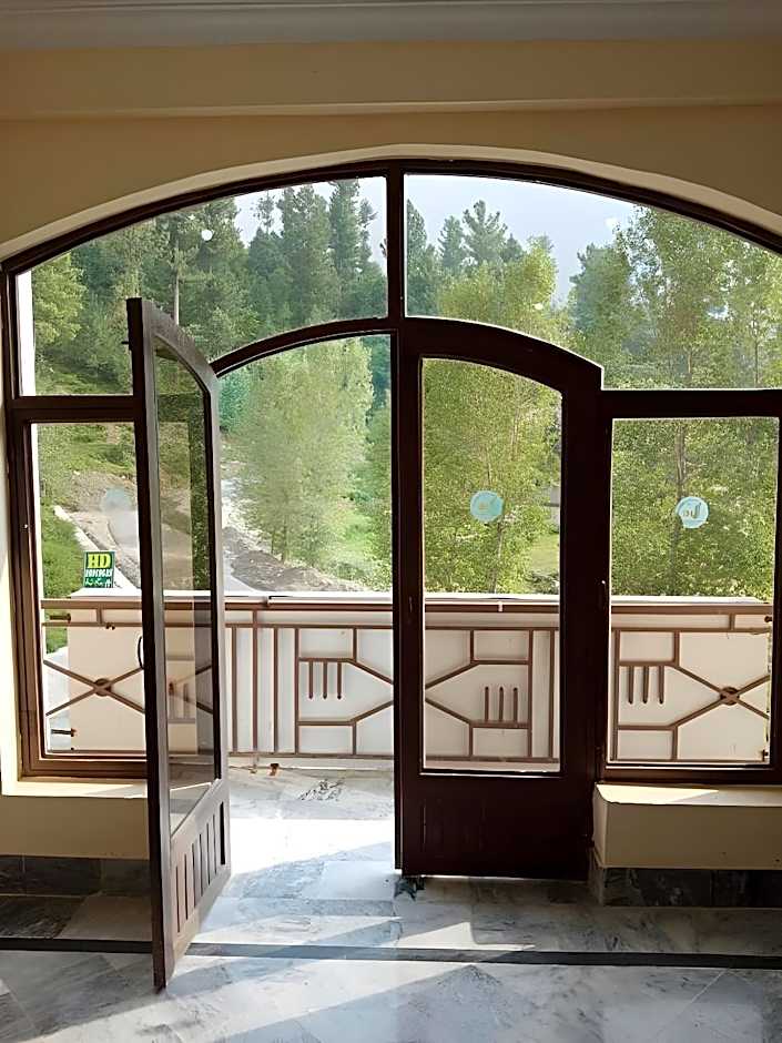 Hotel Eagle Nest Malam Jabba 
