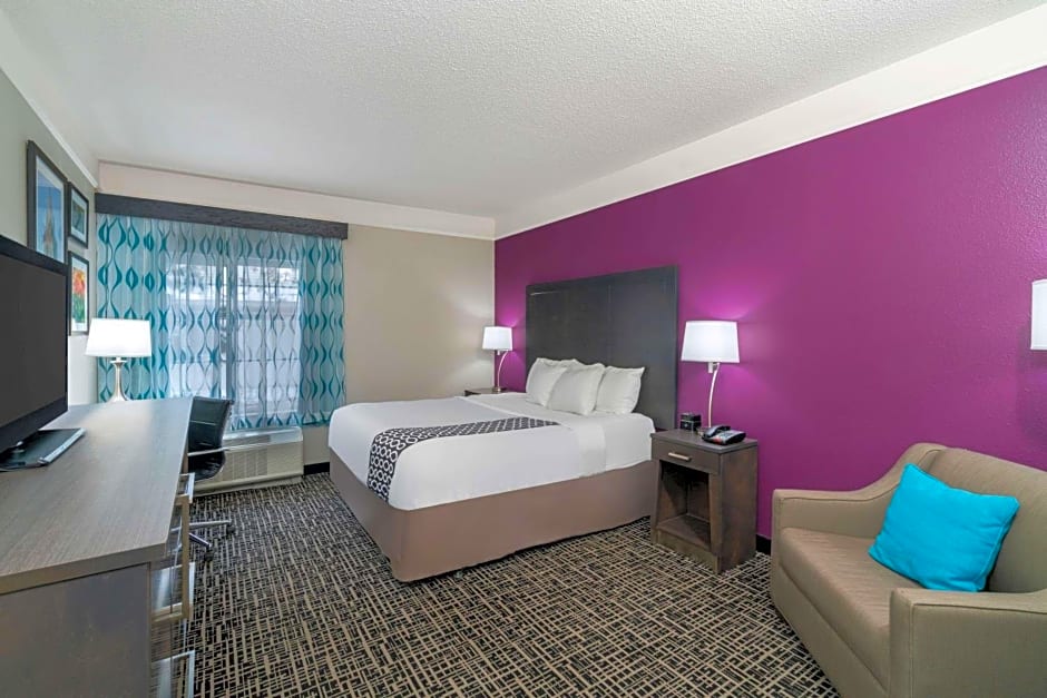 La Quinta Inn & Suites by Wyndham Albany Airport