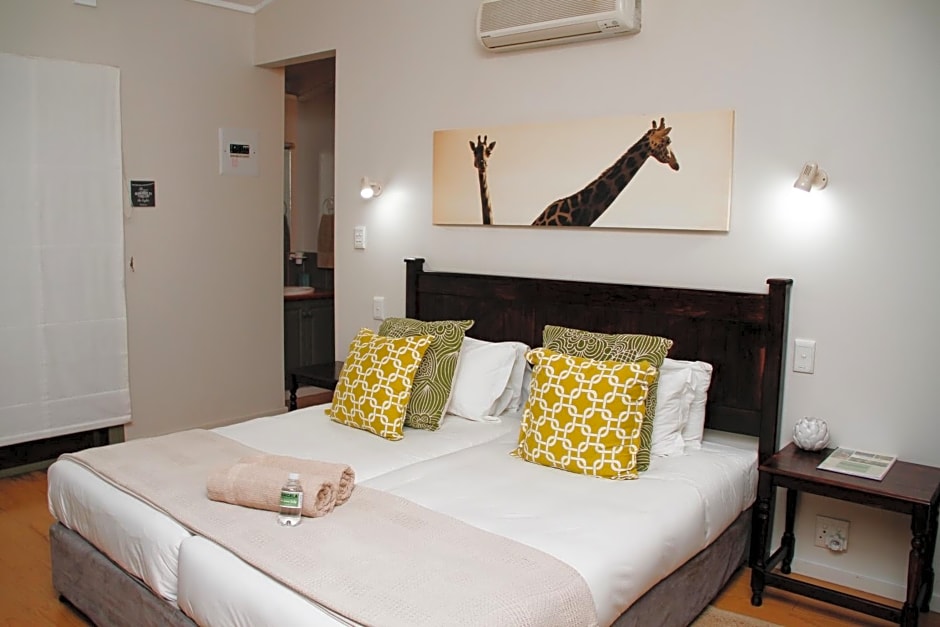 Khangela Private Game Lodge - Self Catering - Bedrooms Three-Private Chalets - Hluhluwe