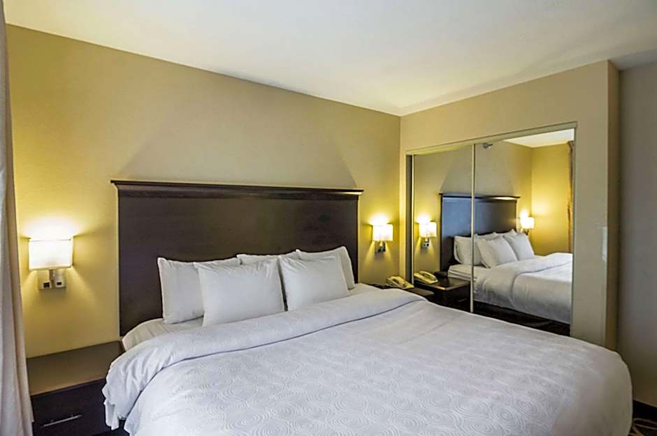 MainStay Suites Fargo - I-94 Medical Center