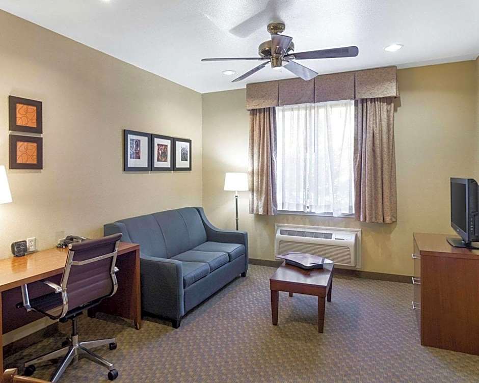 Quality Suites Midland North Loop 250