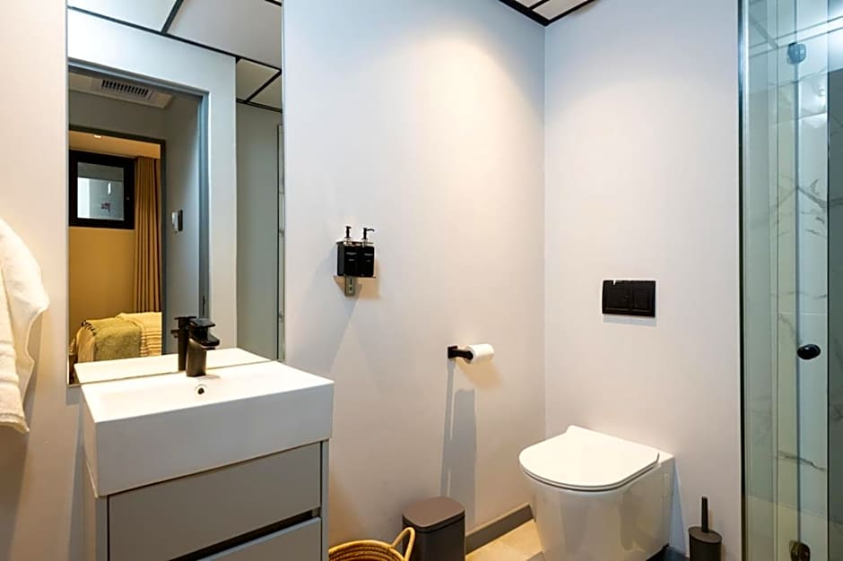 Luxury Bellagio 003 One Bed with Inverter