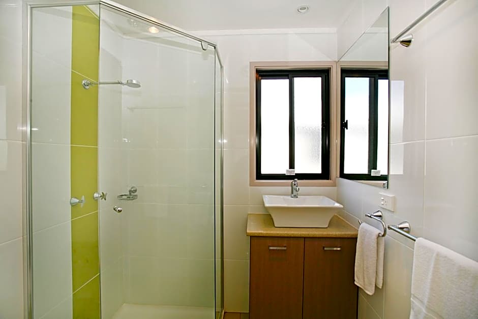 Shoal Bay Holiday Park