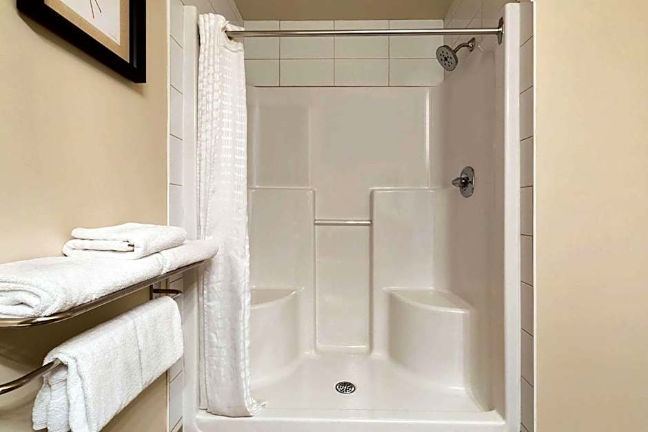 Travelodge by Wyndham Weyburn