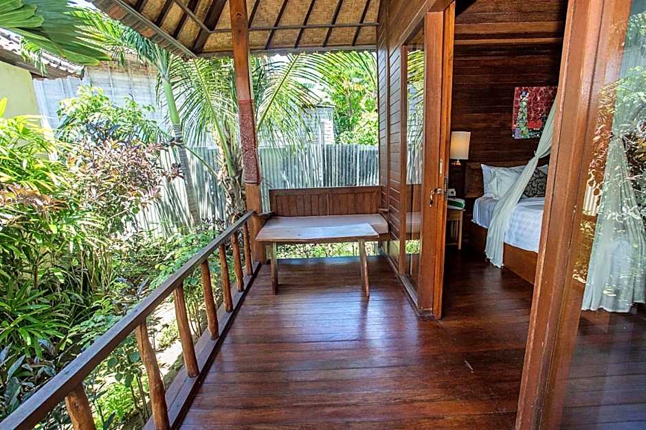 D'Muncuk Huts Lembongan