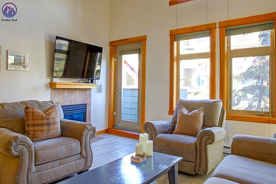 Wolf Mountain Escape