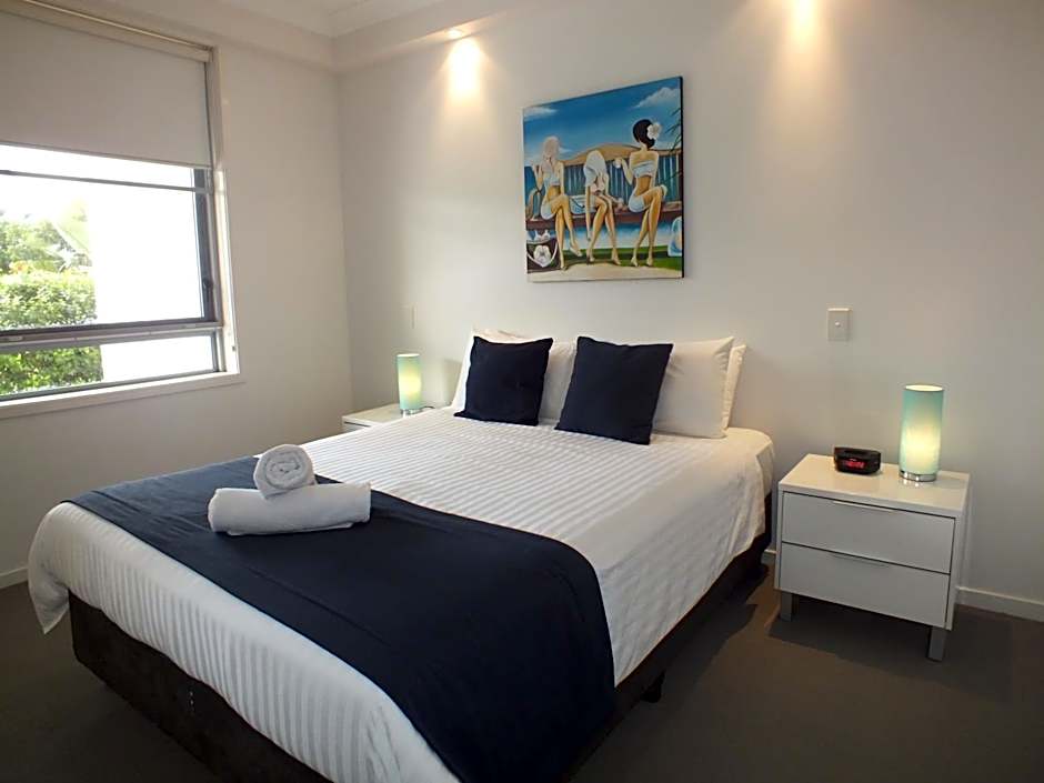 Pacific Marina Apartments