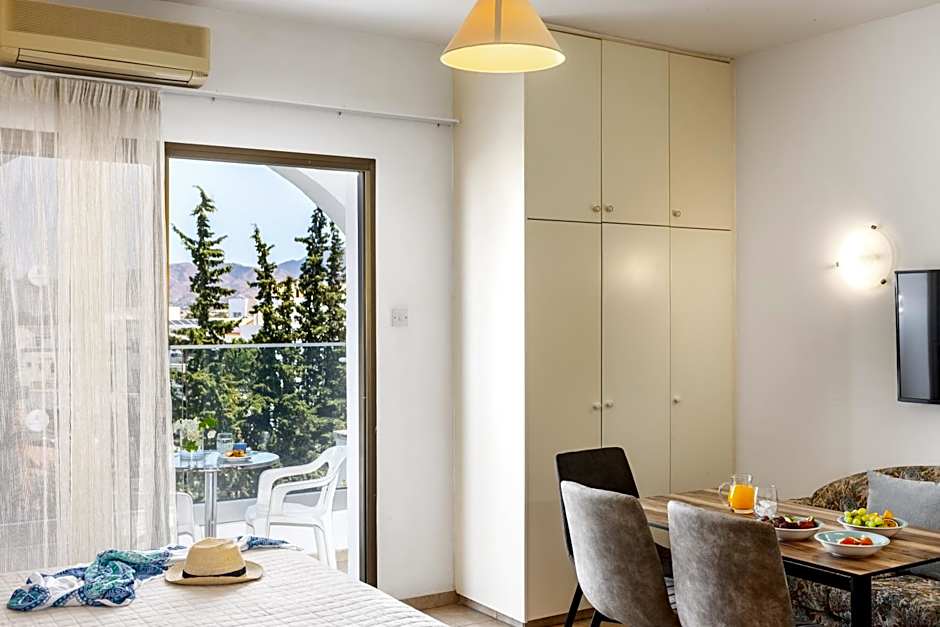 Stephanos Hotel Apartments