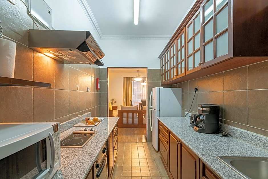 CySuites Apartment Hotel