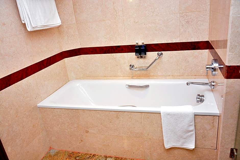 Kampala Serena Hotel