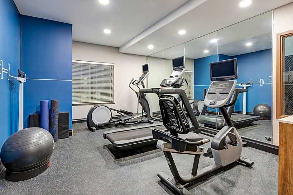 Holiday Inn Express and Suites Granbury By IHG